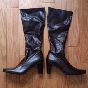 Franco Sarto size 8.5 M brown knee high boot